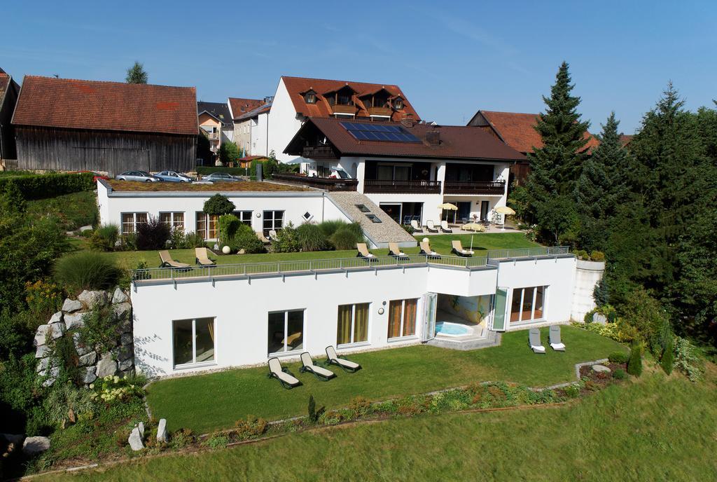 Zedernhof Gesundheits- & Wellnesshotel Stamsried Luaran gambar