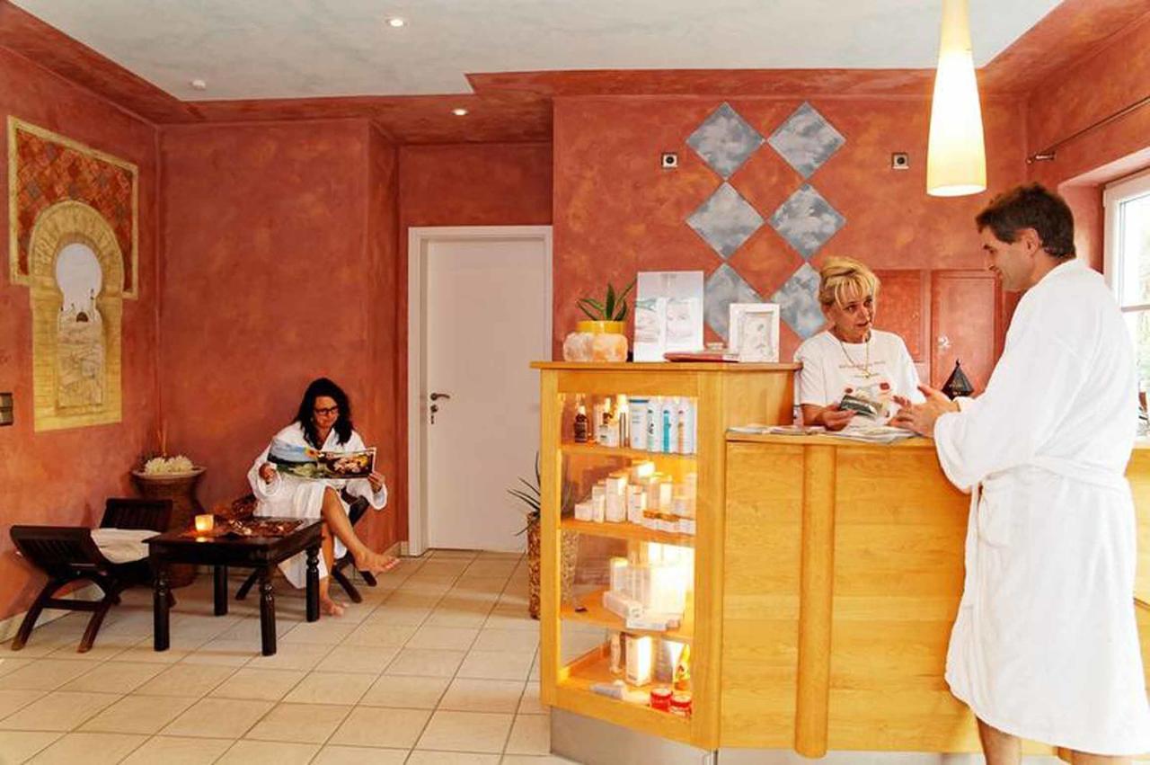 Zedernhof Gesundheits- & Wellnesshotel Stamsried Luaran gambar
